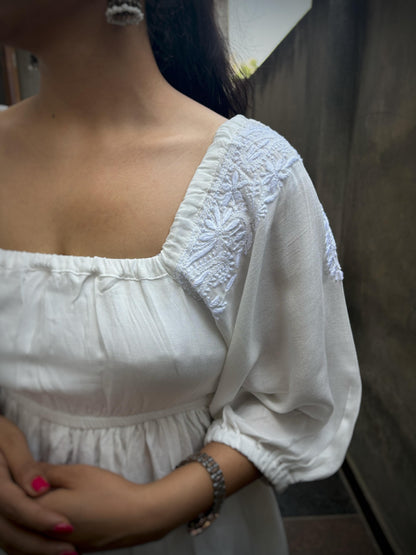 Rahat — Lucknow hand-embroidered Chikankari bel on shoulder, close up
